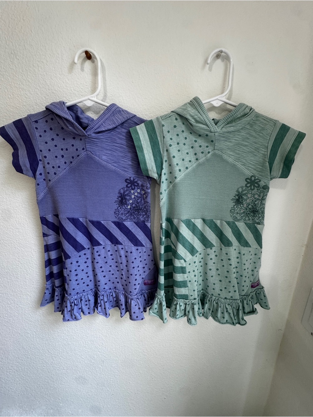 New NAARTJIE Girls Short Sleeve Hooded Ruffle Dress Bundle — Purple & Mint